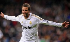 开云体育中国-防守铁幕与数据火焰，一场时空交错的篮球哲学当快船的沉默绞杀遇上马克西的狂欢独舞，篮球世界的两极在同一夜苏醒