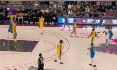 开云体育APP下载-独行侠队在比赛中斩获胜利，晋级到了半决赛