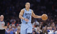 开云体育-灰熊队突破困境，以坚韧斗志取得胜利