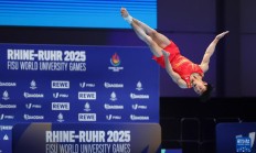 开云平台-美国体操选手登顶男子双杠赛场，实现完美表现