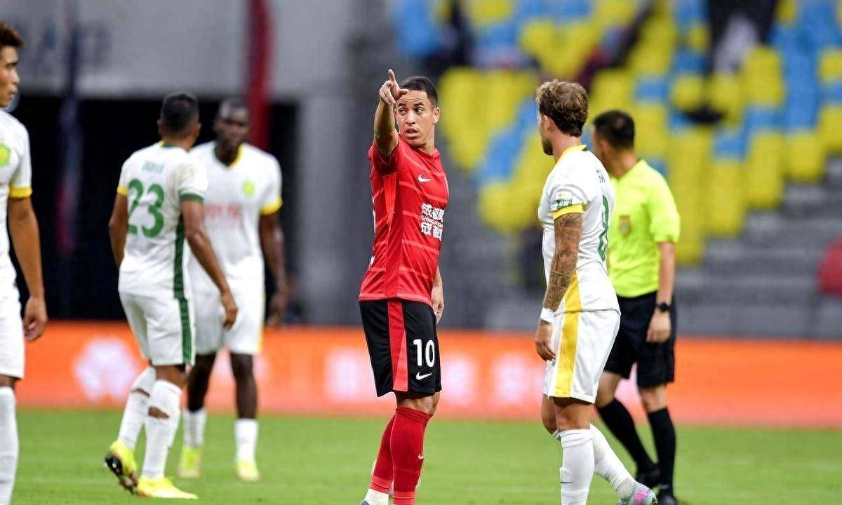 里尔后防漏洞频现，球队战术或需进一步完善