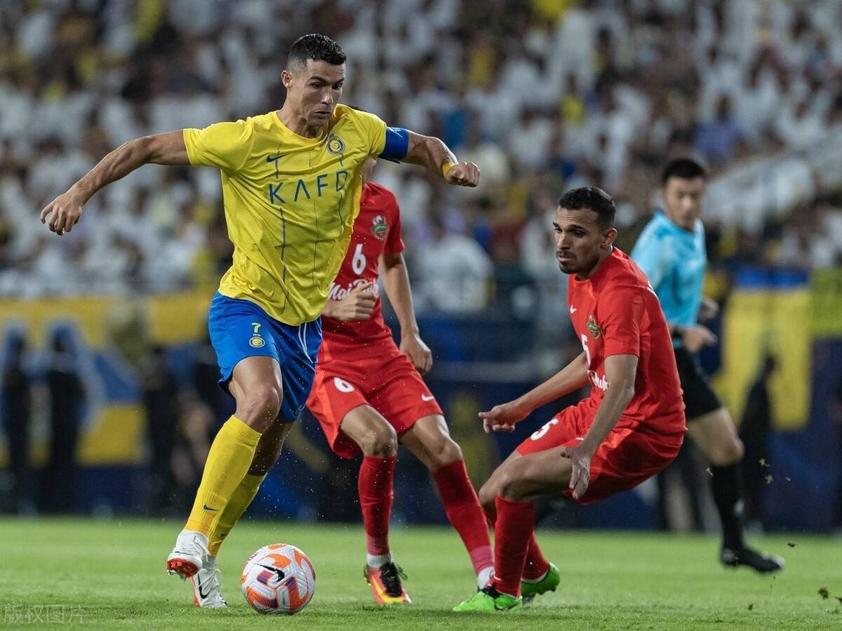 关于柏林赫塔客场逆转胜利，实现重要突破的信息