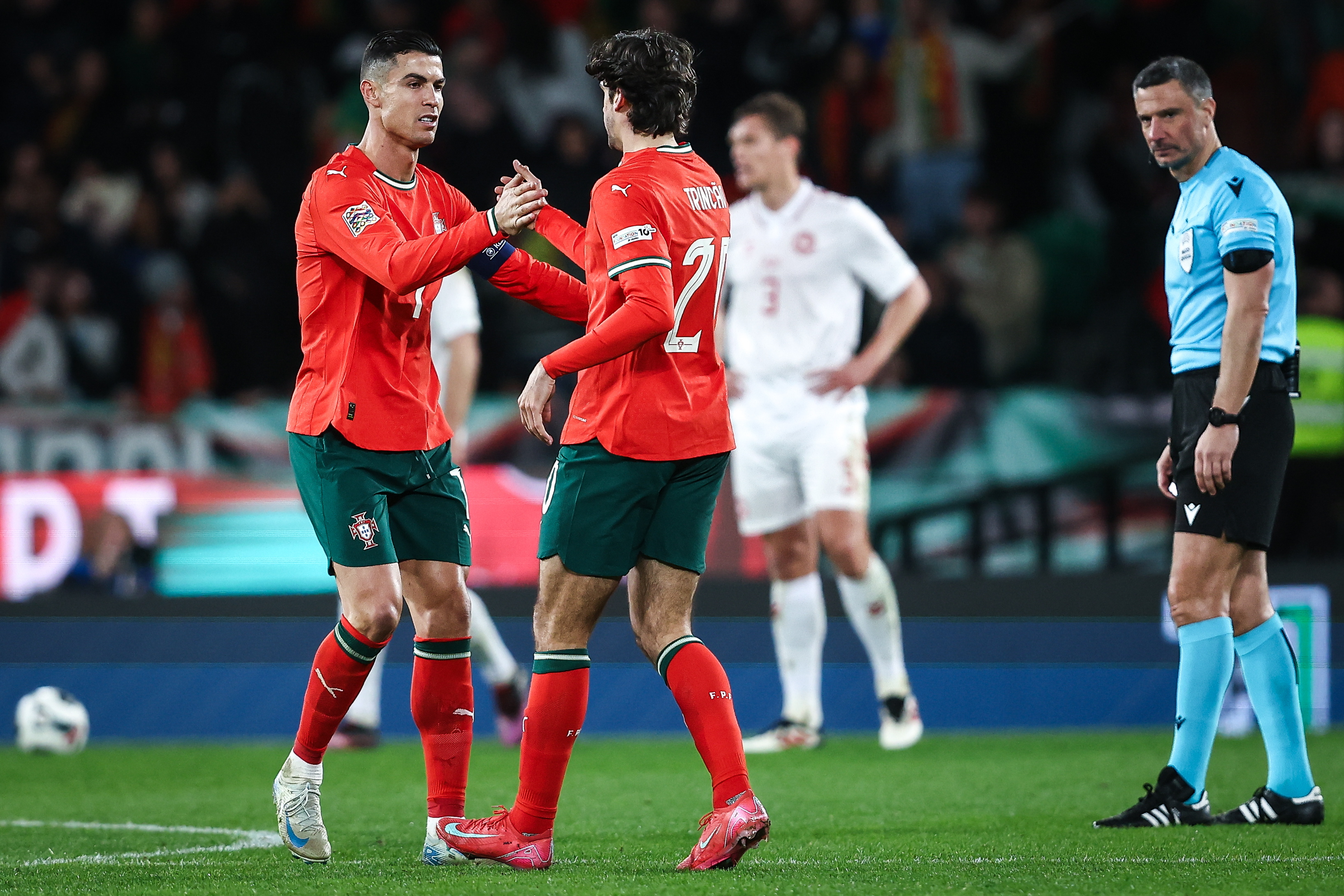 葡萄牙队惊险逆转，晋级欧洲杯强