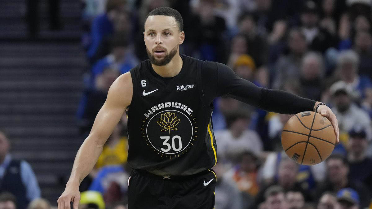 巴勒莫豪取三分，继续保卫主场