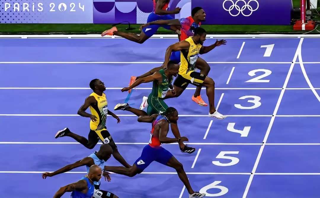 短跑决赛上，美国飞人再次闪耀
