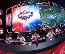 总决赛紧张异常！强强对决让人屏息凝神