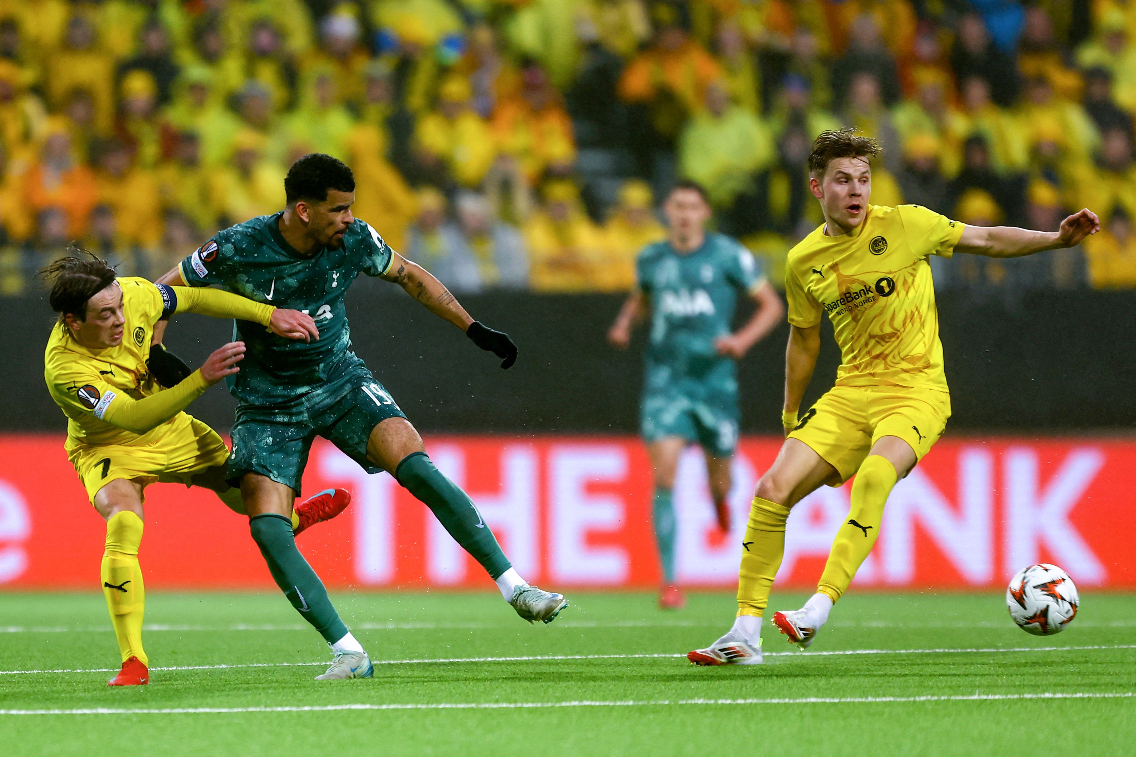 新鲜足球大事!欧洲赛场火热进行中 新鲜足球大事!欧洲赛场火热进行中