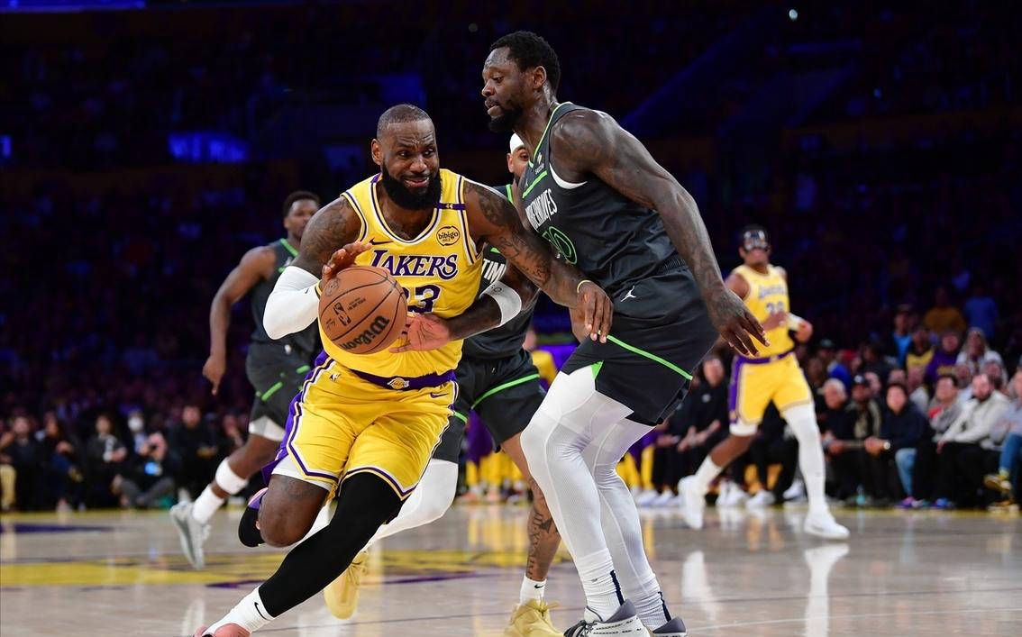 森林狼外线锋线稳扎稳打,零封对手士气高昂 森林狼外线锋线稳扎稳打,零封对手士气高昂