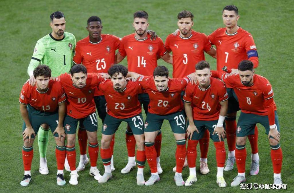 西班牙队大获全胜，夺得欧锦标赛资格