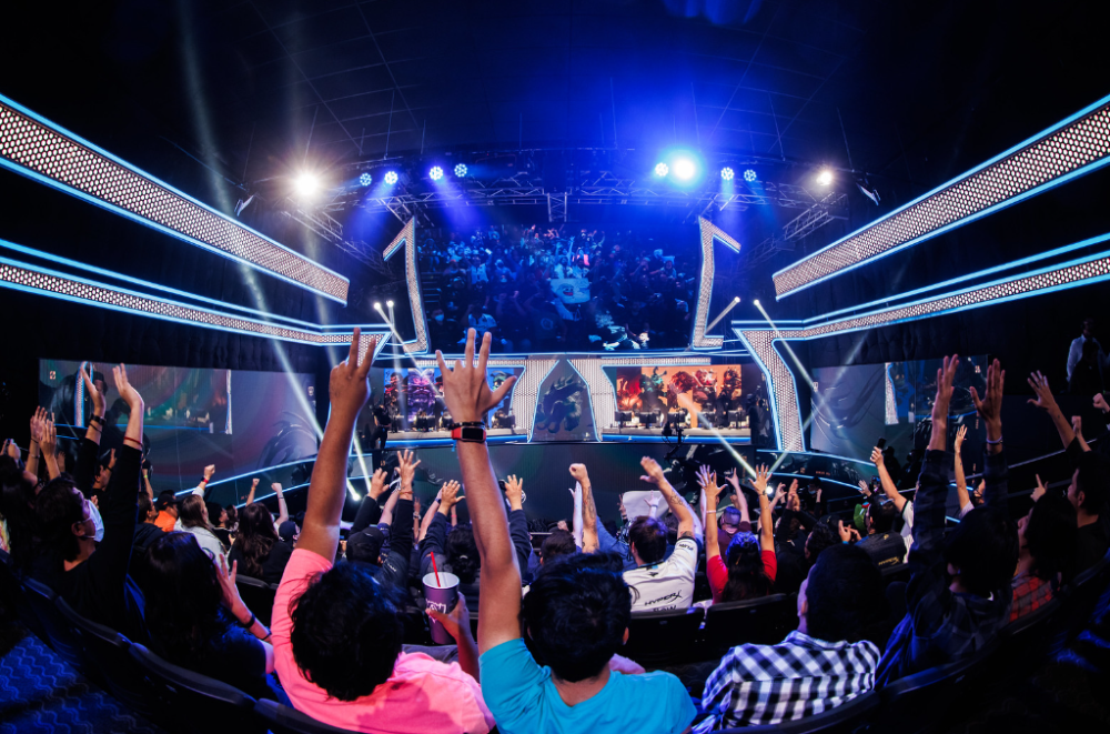 DRX横扫RNG，Crisp完成史诗逆转宿敌对决小组赛，强势挺进下一轮的简单介绍