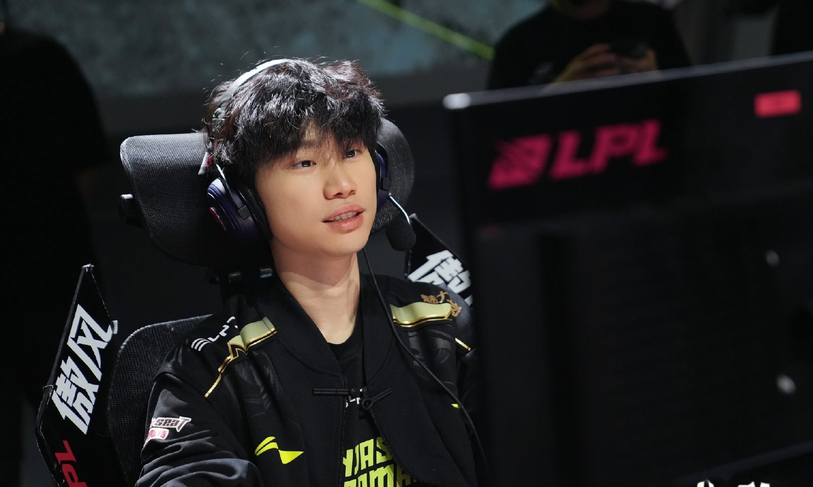 关于T1横扫BLG,Doinb打出惊人五杀强强对话成都决赛之夜,强势挺进下一轮的信息 关于T1横扫BLG,Doinb打出惊人五杀强强对话成都决赛之夜,强势挺进下一轮的信息