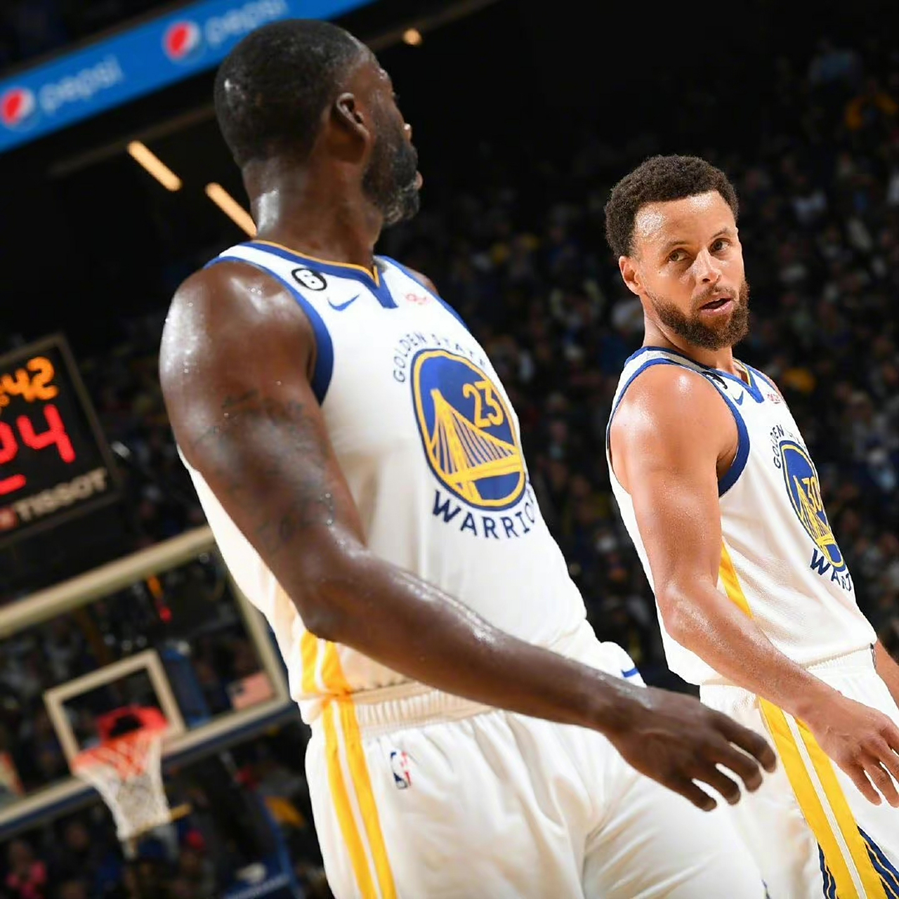 关于勇士战胜热火,库里砍下30+得分的信息 关于勇士战胜热火,库里砍下30+得分的信息