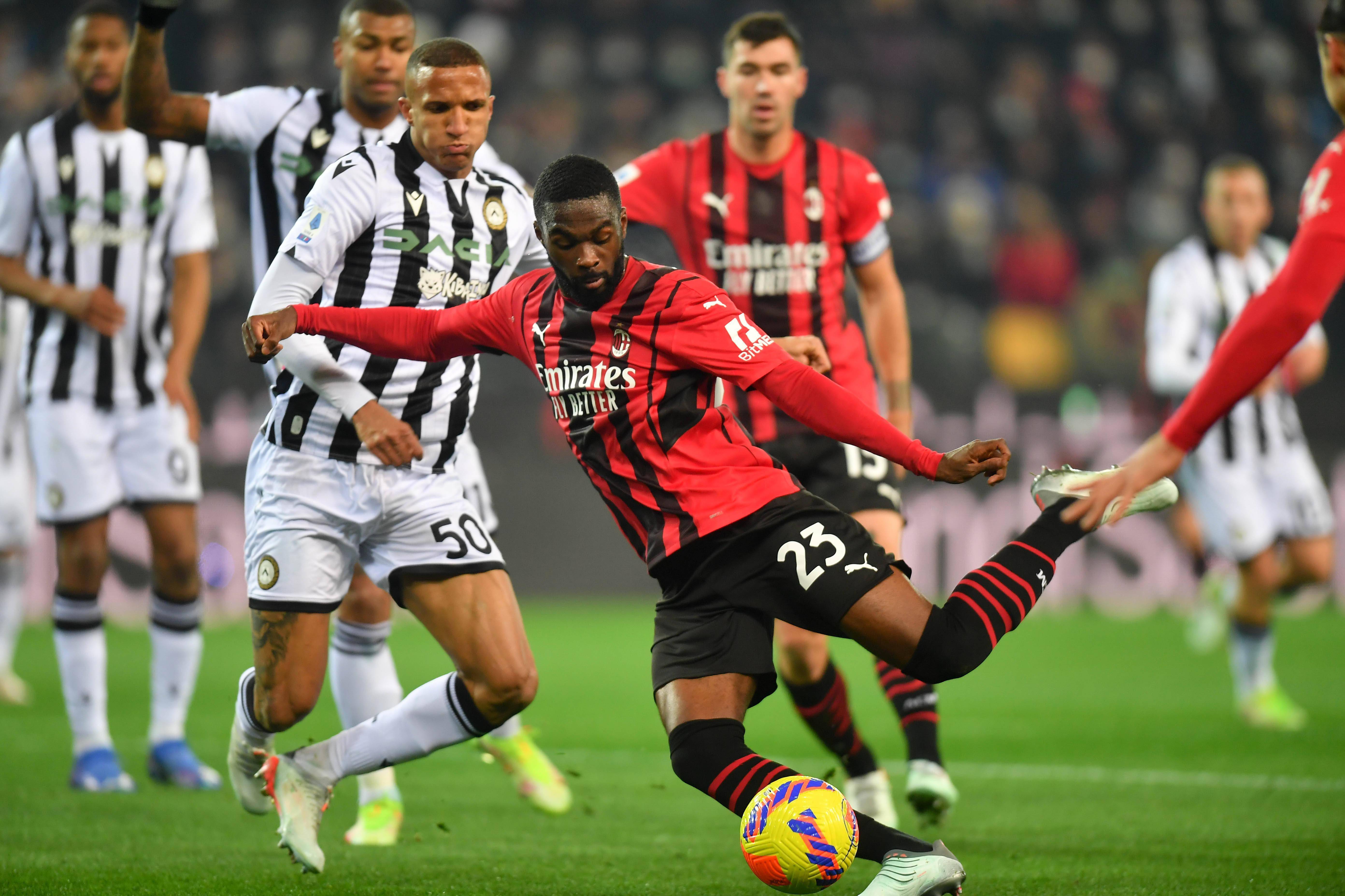 AC米兰主场惊险逼平对手,保持稳定 AC米兰主场惊险逼平对手,保持稳定