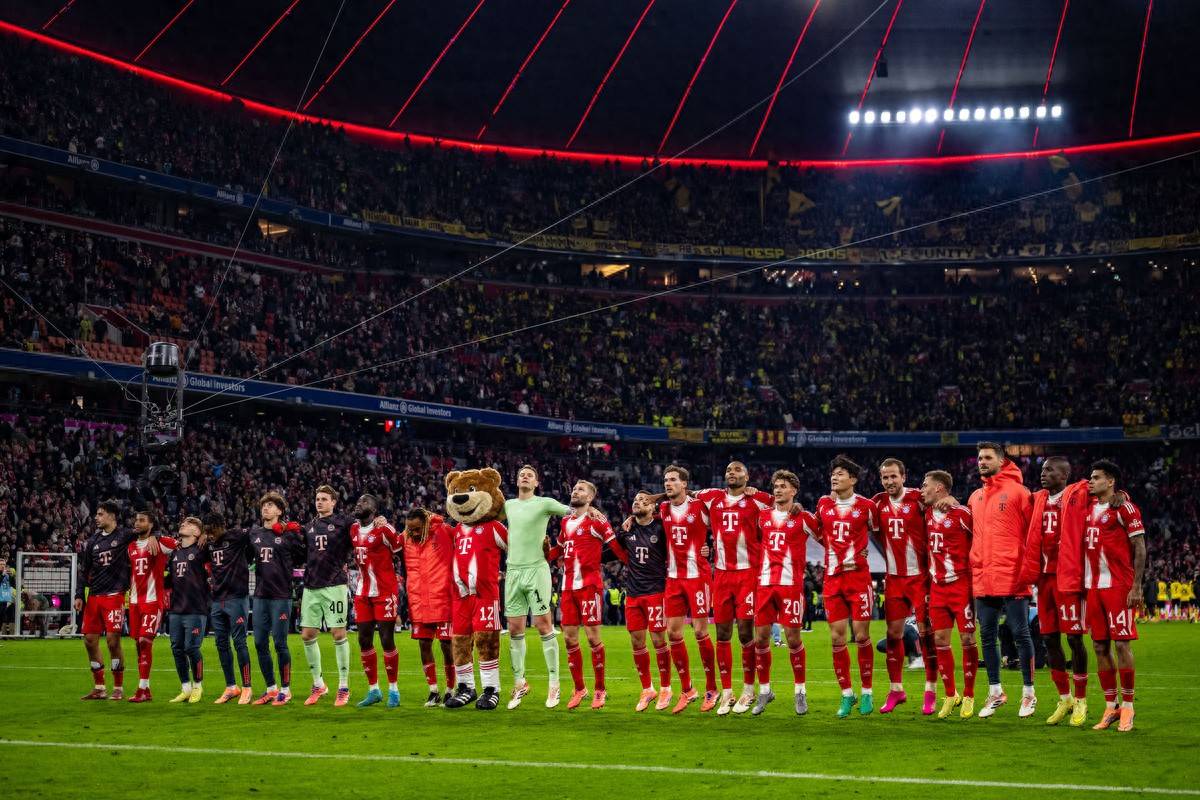 拜仁大胜，主场球迷狂欢轰动全城