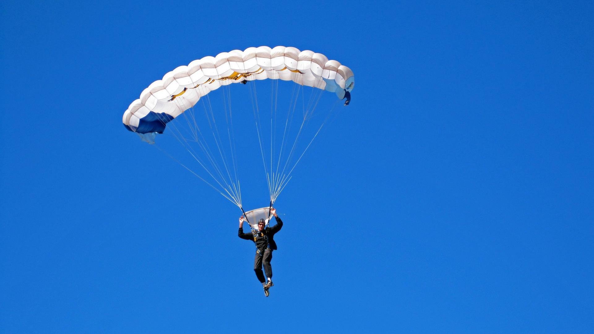 跨越次元的奖杯,当桃田贤斗在虚拟竞技场带队击破中国长城